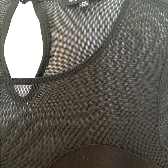 NWOT FASHION NOVA TULE AND GOLD RHINESTONES CUFFS BODY WRAP SIZE M - Picture 3 of 5